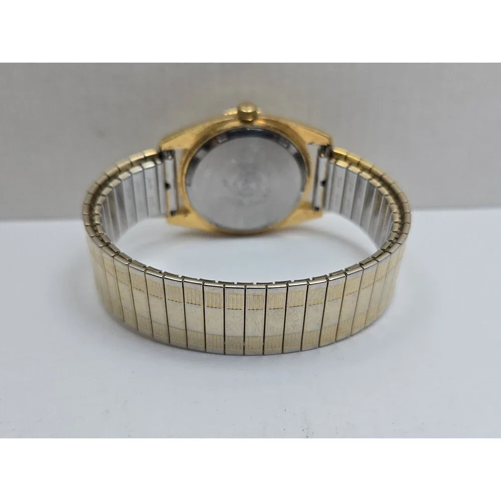 Pierre Cardin item shows